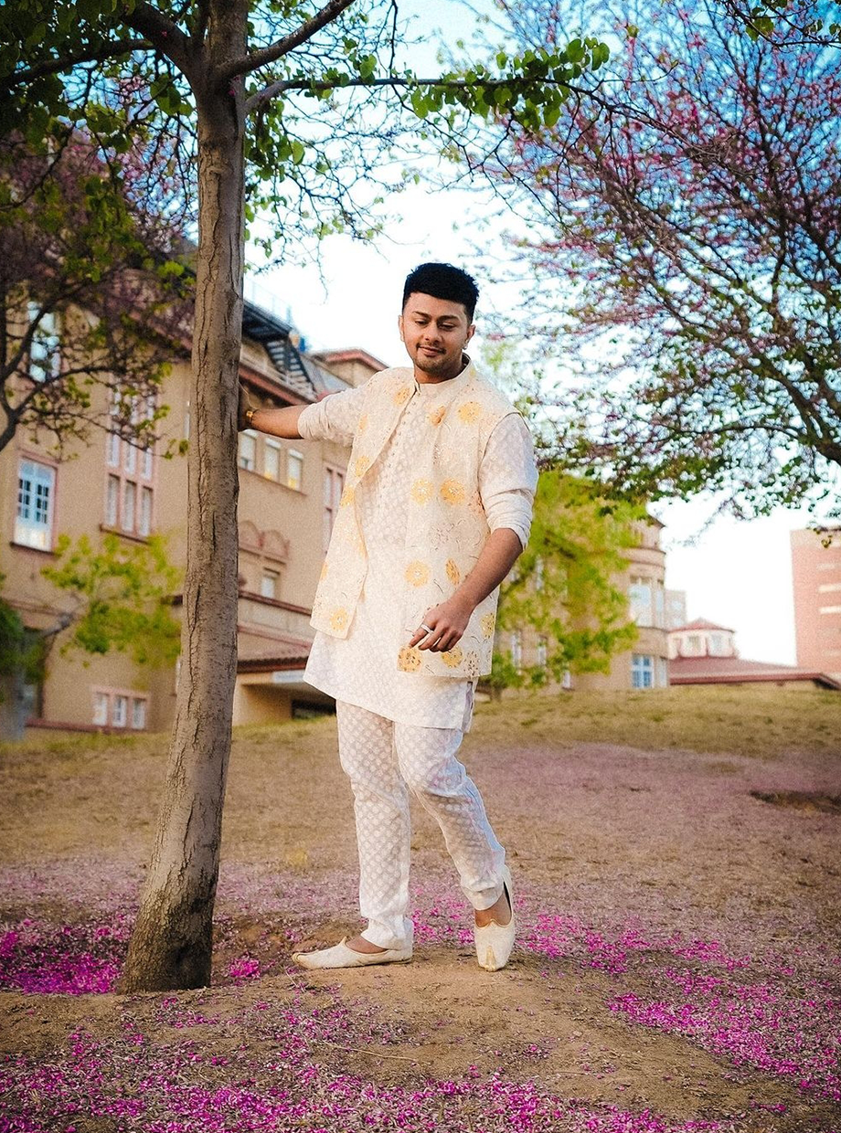 BANARSI JACQUARD KURTA SET + GOLD HAND PITA WORK FLORAL APPLIQUE BUNDI Nafsstore