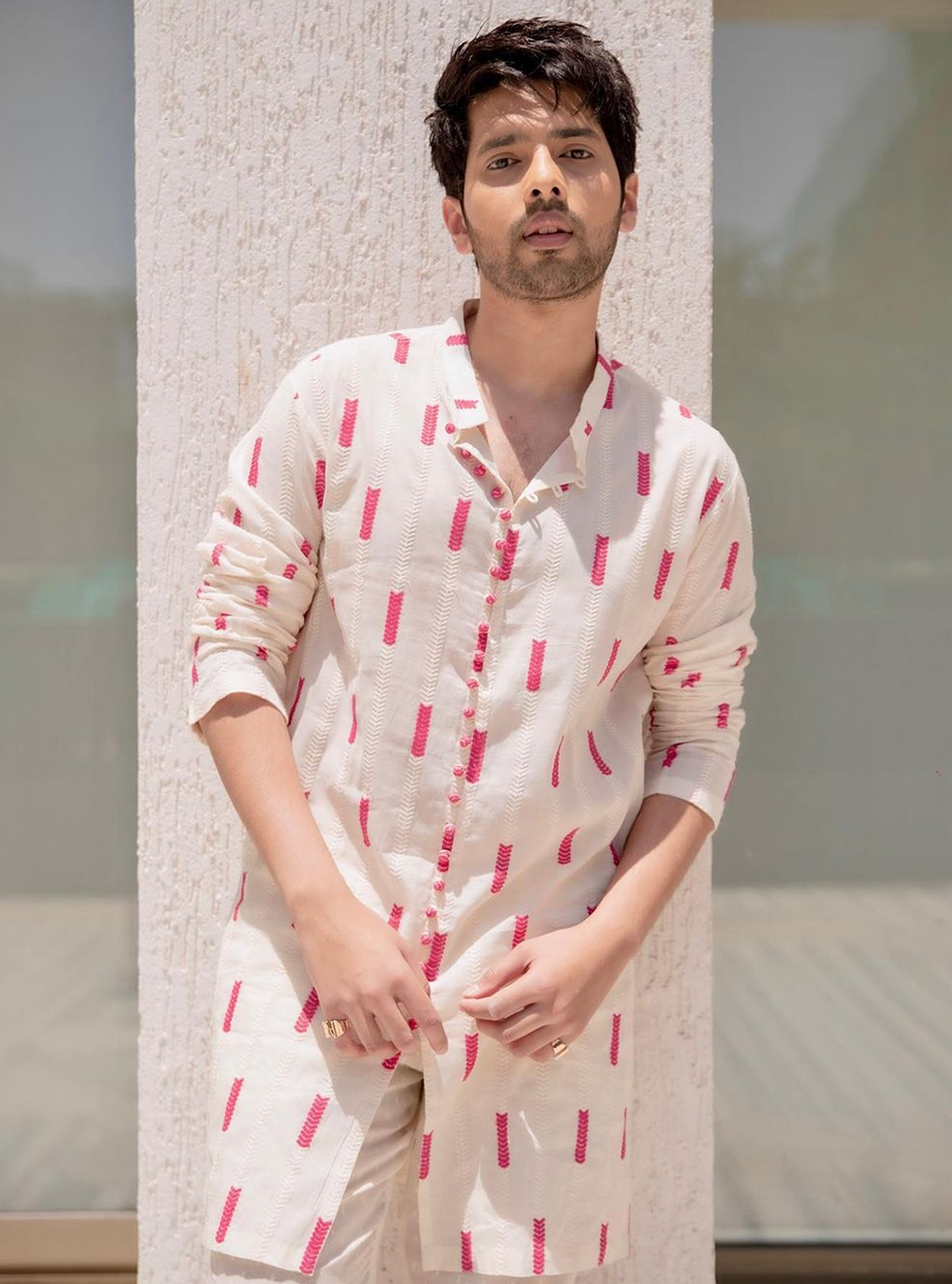 MAGENTA ARROW MOTIF EMBROIDERED OPEN STYLE KURTA My Store