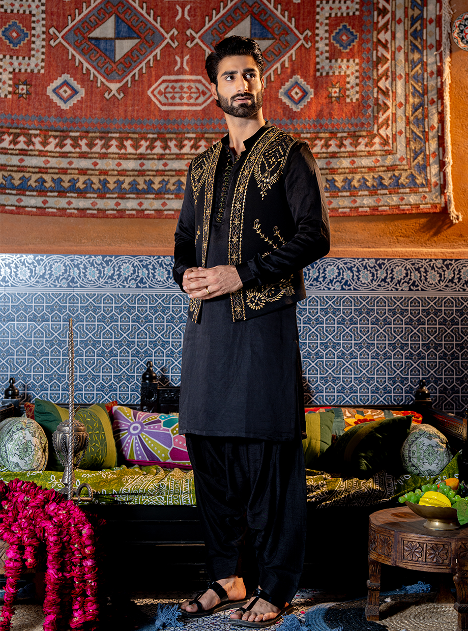 RAVEN BLACK TUSSAR SILK PATHANI SET PAIRED WITH LACHKA KOTI EXAGGERATED WITH KASAB GOLD MIRROR WORK Nafsstore