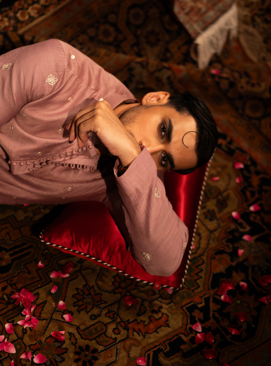 Dusty rose pink Chanderi Kurta with gold dori butti work on Sleeves and Dori and gota work on the body Nafsstore