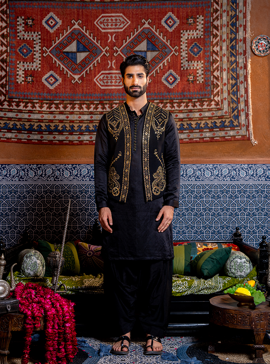 RAVEN BLACK TUSSAR SILK PATHANI SET PAIRED WITH LACHKA KOTI EXAGGERATED WITH KASAB GOLD MIRROR WORK Nafsstore