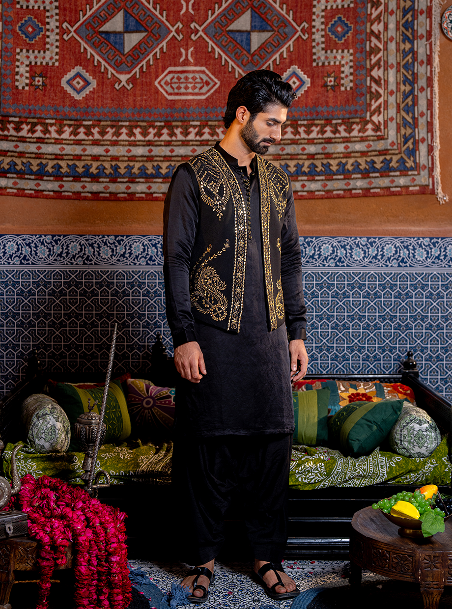 RAVEN BLACK TUSSAR SILK PATHANI SET PAIRED WITH LACHKA KOTI EXAGGERATED WITH KASAB GOLD MIRROR WORK Nafsstore